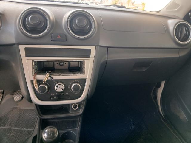 VOLKSWAGEN GOL 1.0 - 2009/2010 — foto 9 de 39