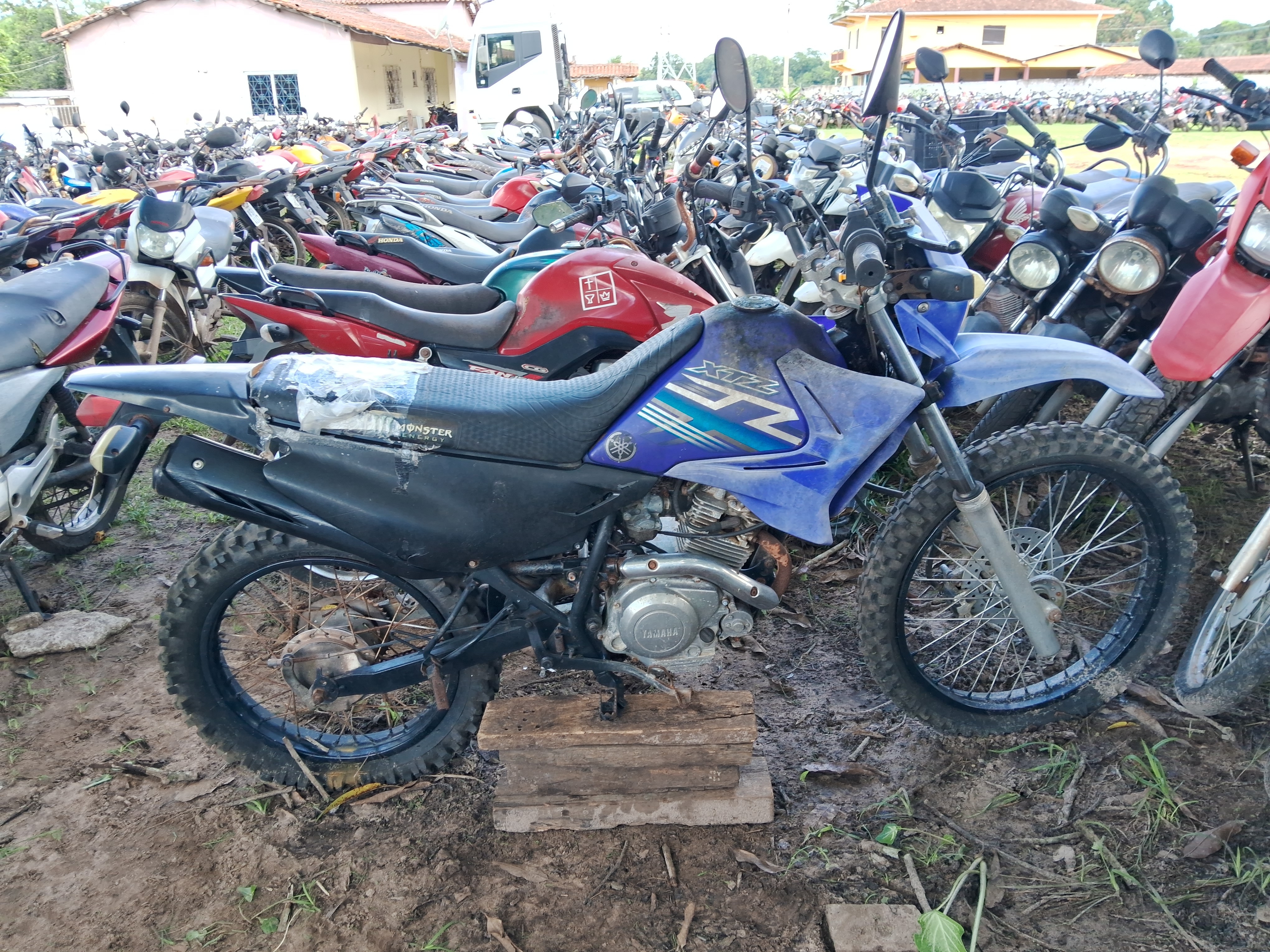 YAMAHA - XTZ 125E - leilão extrajudicial - CASTANHAL PA - lance mínimo R$ 401