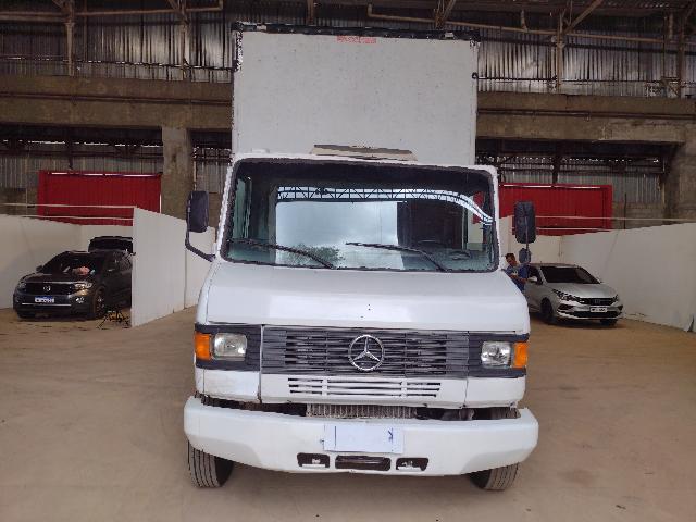 MERCEDES-BENZ 710 - 2010/2010 — foto 7 de 34