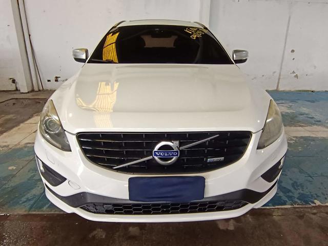 VOLVO XC60 2.0T5 R-DES - 2014/2014 — foto 4 de 28