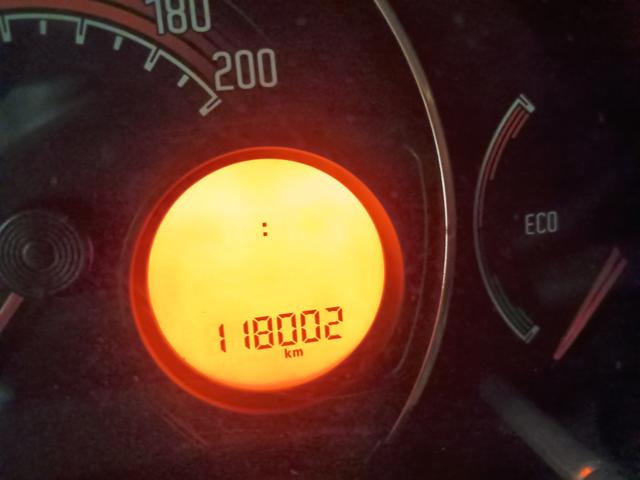 FIAT UNO VIVACE 1.0 - 2013/2014 — foto 7 de 36