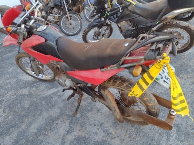 HONDA - NXR125 BROS KS - leilão extrajudicial - SAMAMBAIA DF - lance mínimo R$ 2.200