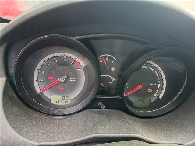 FORD FIESTA SEDAN 1.0 8V FLEX 4P - 2012/2013 — foto 7 de 27