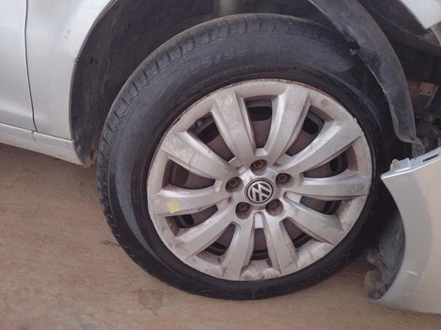 VOLKSWAGEN FOX 1.6 GII - 2012/2013 — foto 22 de 29