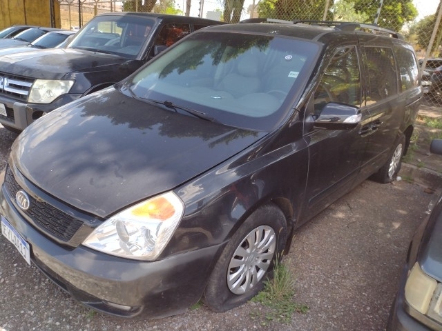 KIA - CARNIVAL EX 3.5LV6 - leilão extrajudicial - SAMAMBAIA DF - lance mínimo R$ 13.900