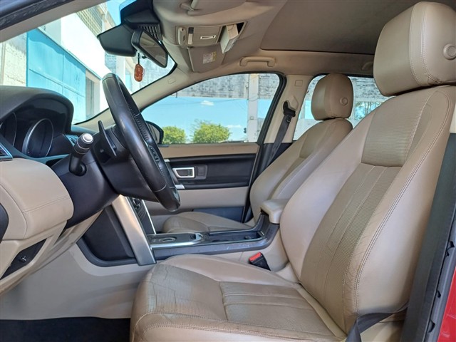 LAND ROVER DISC SPT SI4 HSE 7L - 2016/2016 — foto 20 de 27