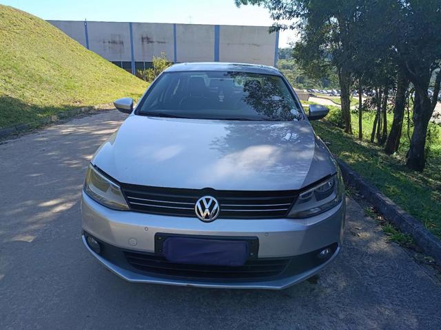 VOLKSWAGEN JETTA 2.0 - 2012/2012 — foto 8 de 28