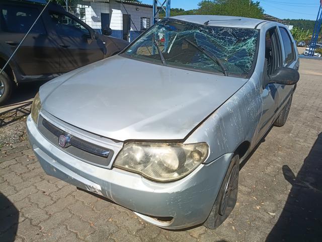 Fiat Palio Weekend Adventure Locker 1.8 Flex 2012 em leilão