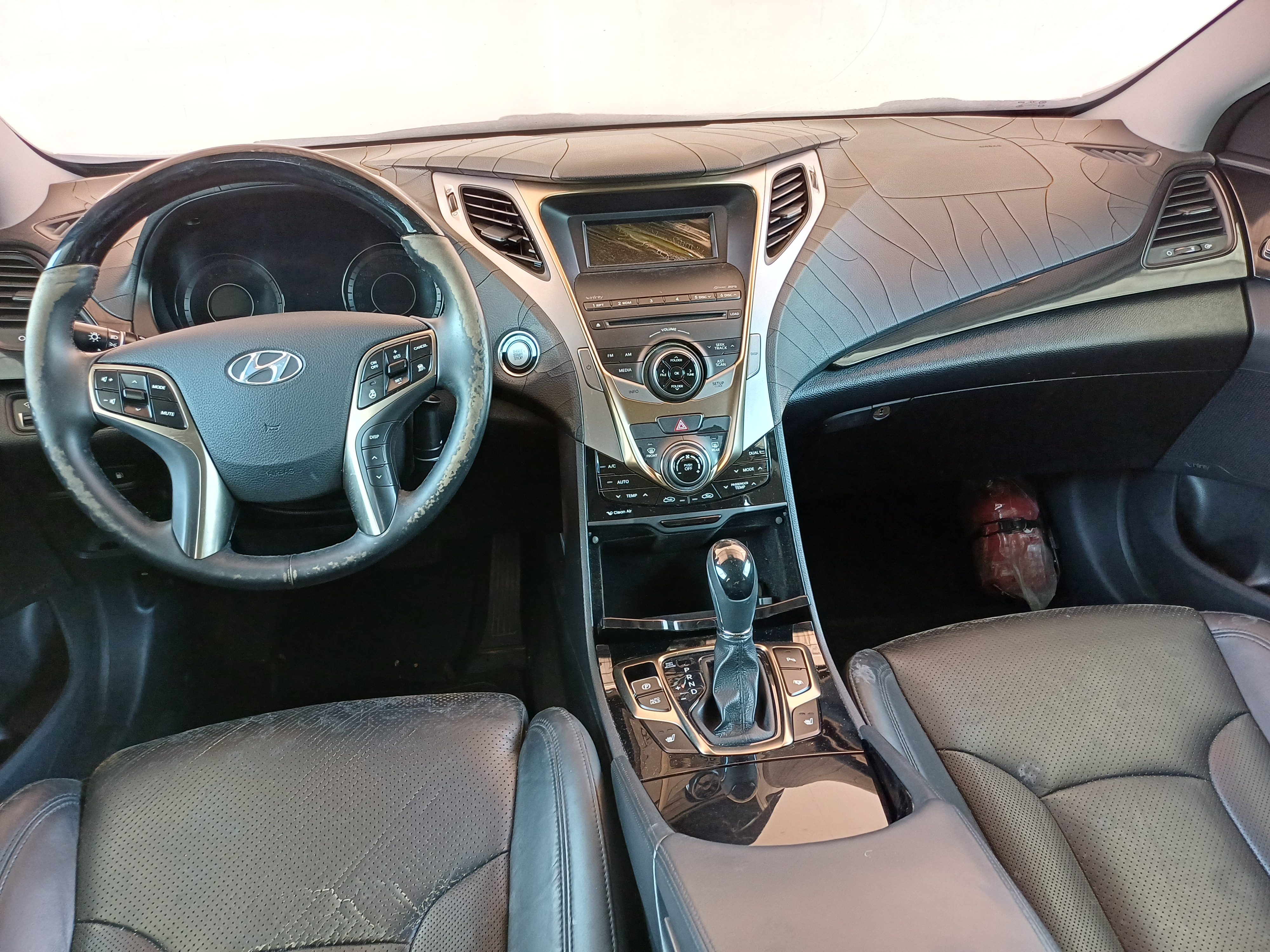HYUNDAI AZERA 3.0 V6 - 2012/2013 — foto 8 de 24
