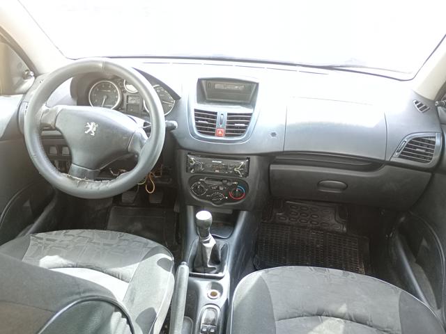 PEUGEOT 207SW XR - 2009/2009 — foto 5 de 32