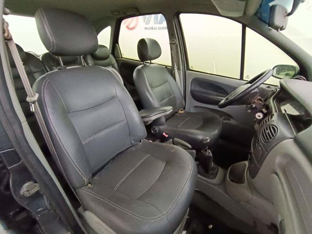 RENAULT SCENIC RT1.6 16V - 2001/2001 — foto 12 de 24