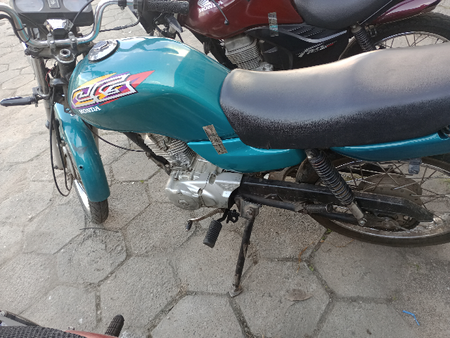 HONDA - CG 125 TITAN - leilão extrajudicial - CURITIBA PR - lance mínimo R$ 1.300