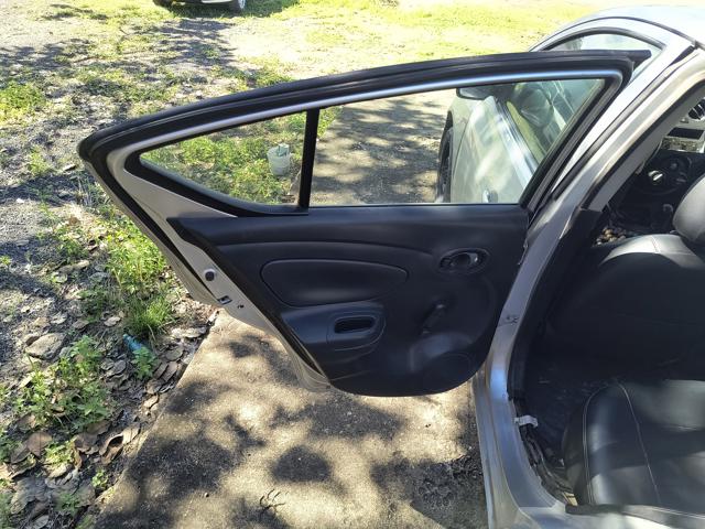 NISSAN VERSA 16S FLEX - 2011/2012 — foto 14 de 26