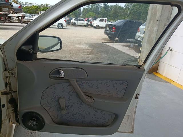 VOLKSWAGEN GOL 16V PLUS - 2001/2001 — foto 14 de 27