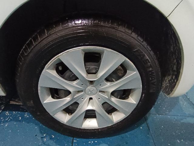 PEUGEOT 208 ACTIVE - 2013/2014 — foto 26 de 27