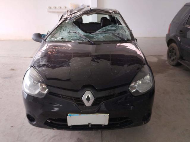 RENAULT CLIO EXP1016VH - 2013/2014 — foto 8 de 37