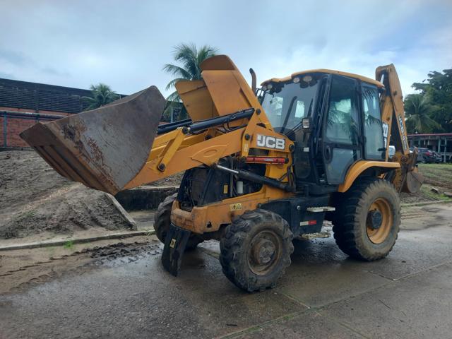 JCB 3CX - RETROESCAVADEIRA - 2020/2020