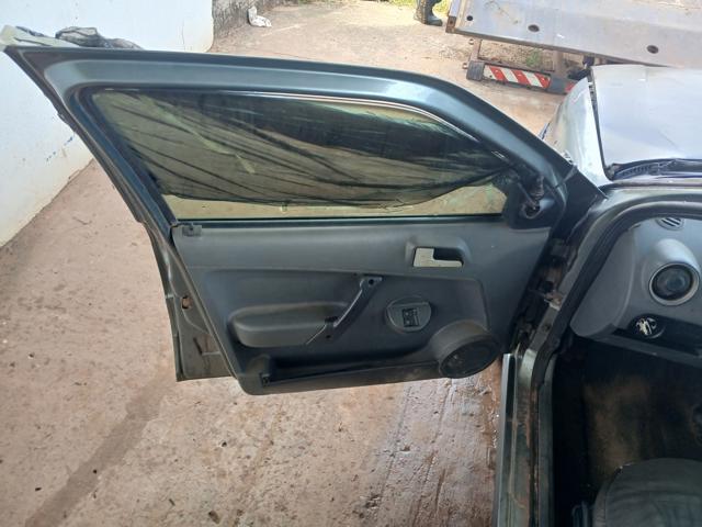 VOLKSWAGEN GOL 1.0 GIV - 2008/2009 — foto 12 de 17