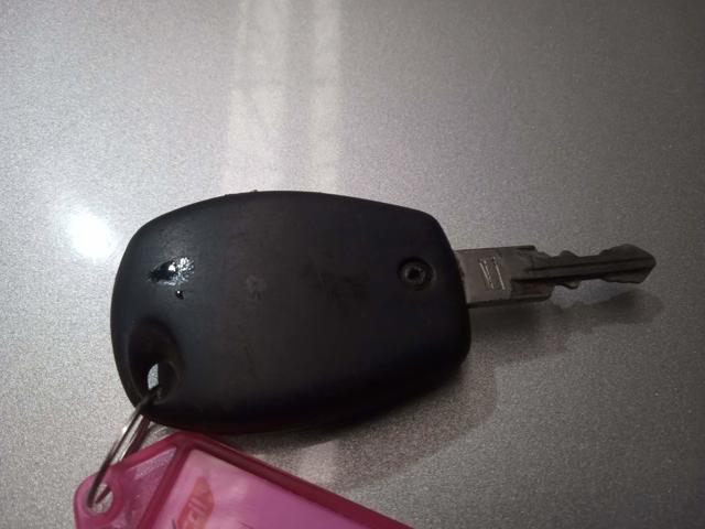 RENAULT SANDERO AUT1016V - 2009/2009 — foto 27 de 37
