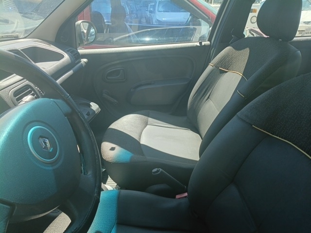 RENAULT CLIO EXP1016VH - 2012/2013 — foto 6 de 10