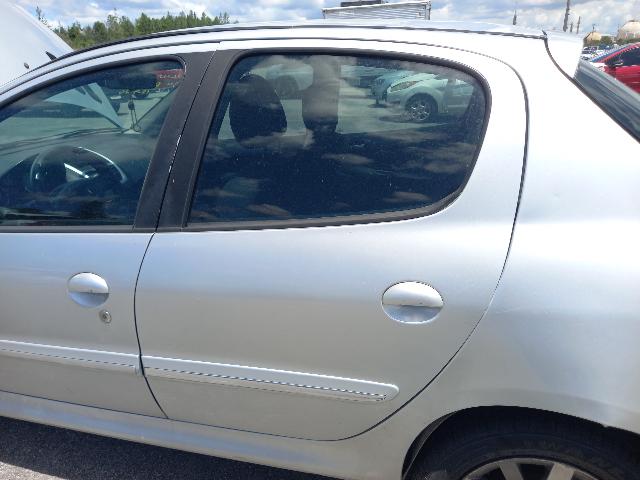PEUGEOT 207HB XR S - 2012/2013 — foto 24 de 34
