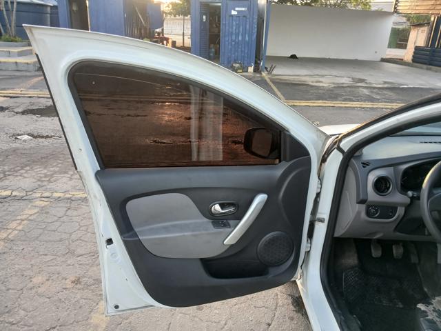 RENAULT LOGAN EXPR 10 - 2018/2018 — foto 21 de 37