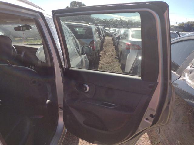 NISSAN LIVINA 18SL - 2012/2013 — foto 17 de 36