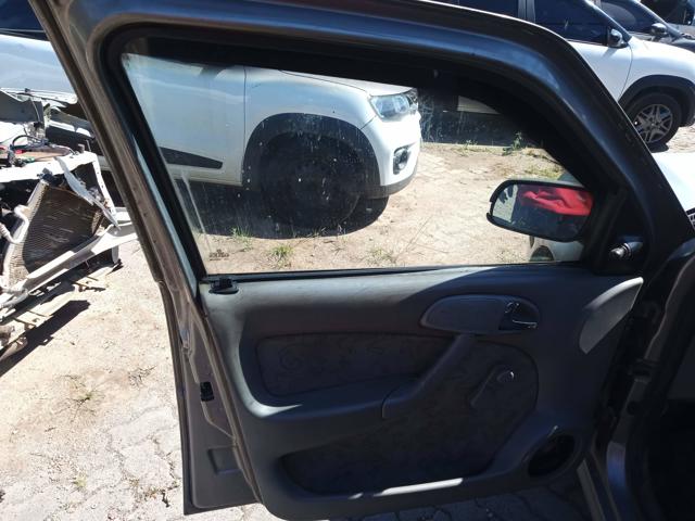 VOLKSWAGEN GOL 16V PLUS - 2001/2001 — foto 23 de 40