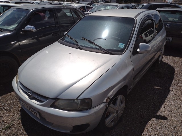 GM - CELTA 3 PORTAS SUPER - leilão extrajudicial - SAMAMBAIA DF - lance mínimo R$ 8.800