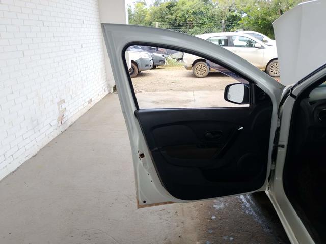 RENAULT LOGAN ZEN10MT - 2020/2021 — foto 15 de 40