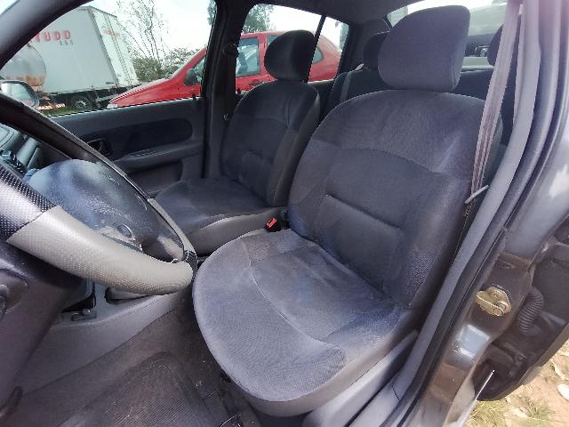 RENAULT CLIO RT 1.0 16V - 2002/2002 — foto 8 de 37