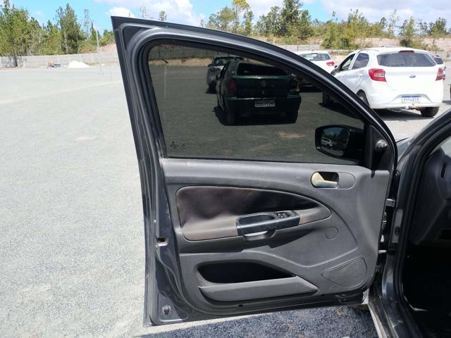 VOLKSWAGEN NOVO VOYAGE TL MBV - 2017/2018 — foto 16 de 29