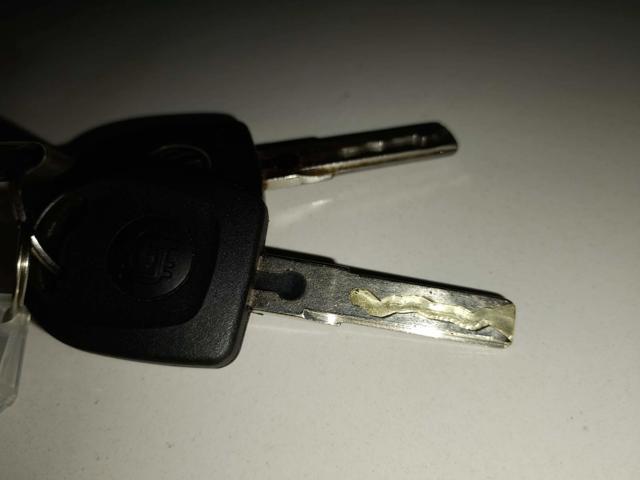 VOLKSWAGEN GOL 1.0 - 2011/2011 — foto 25 de 34