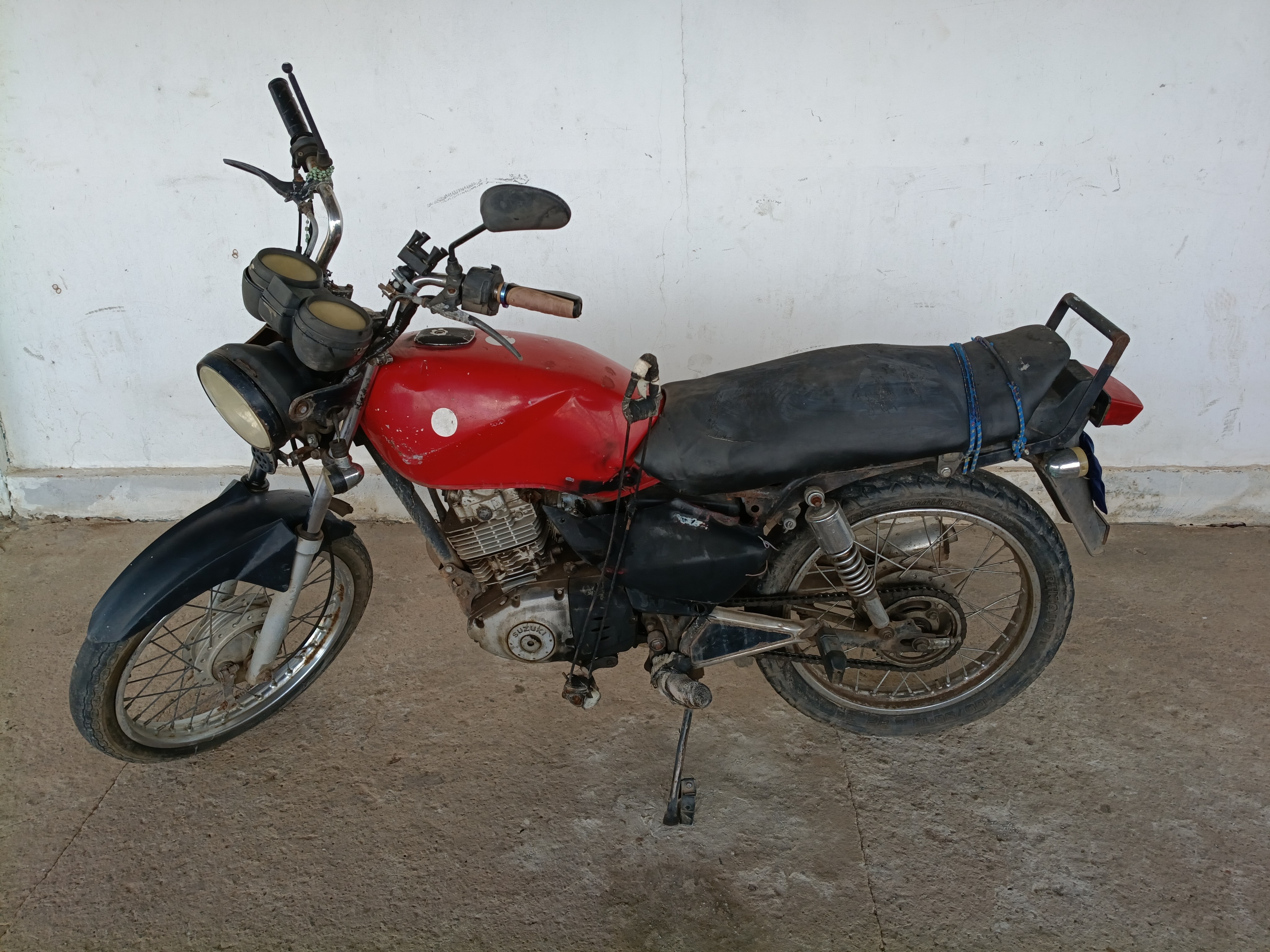 Suzuki Katana 125