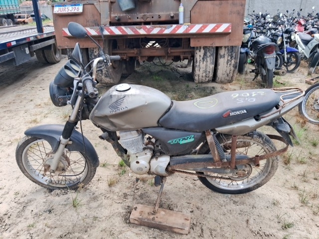 HONDA - CG 150 TITAN ESD - leilão extrajudicial - Não informado PA - lance mínimo R$ 471