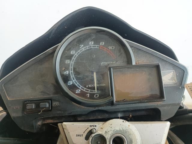 HONDA CB 300R - 2010/2010 — foto 11 de 11