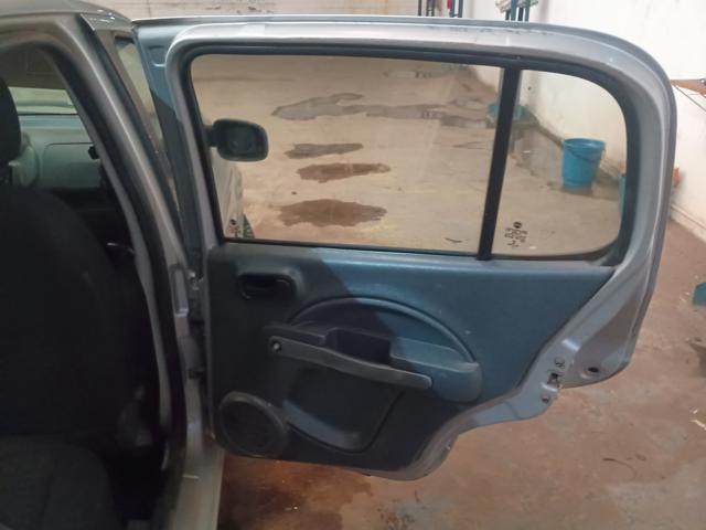 FIAT UNO VIVACE 1.0 - 2013/2014 — foto 16 de 36