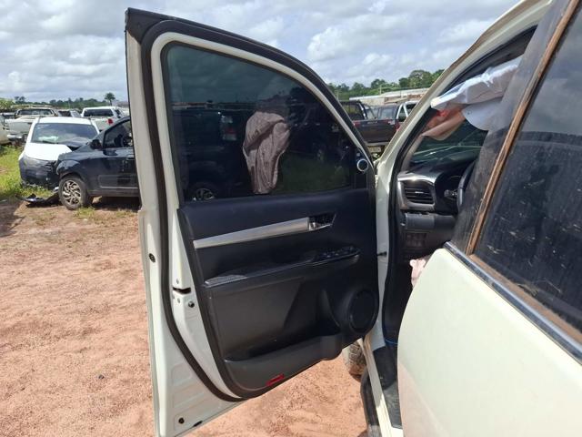 HILUX CD SRX 4X4 2.8 TDI 16V DIESEL AUT. - 2021/2021 — foto 14 de 34