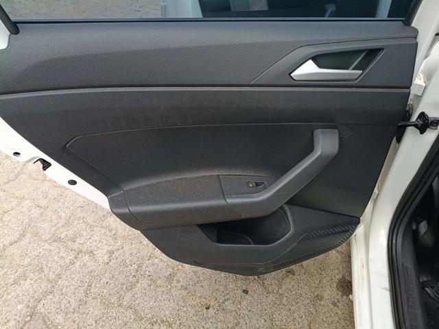 VOLKSWAGEN NIVUS HIGHLINE 1.0 200 TSI FLEX AUT. - 2022/2022 — foto 14 de 26