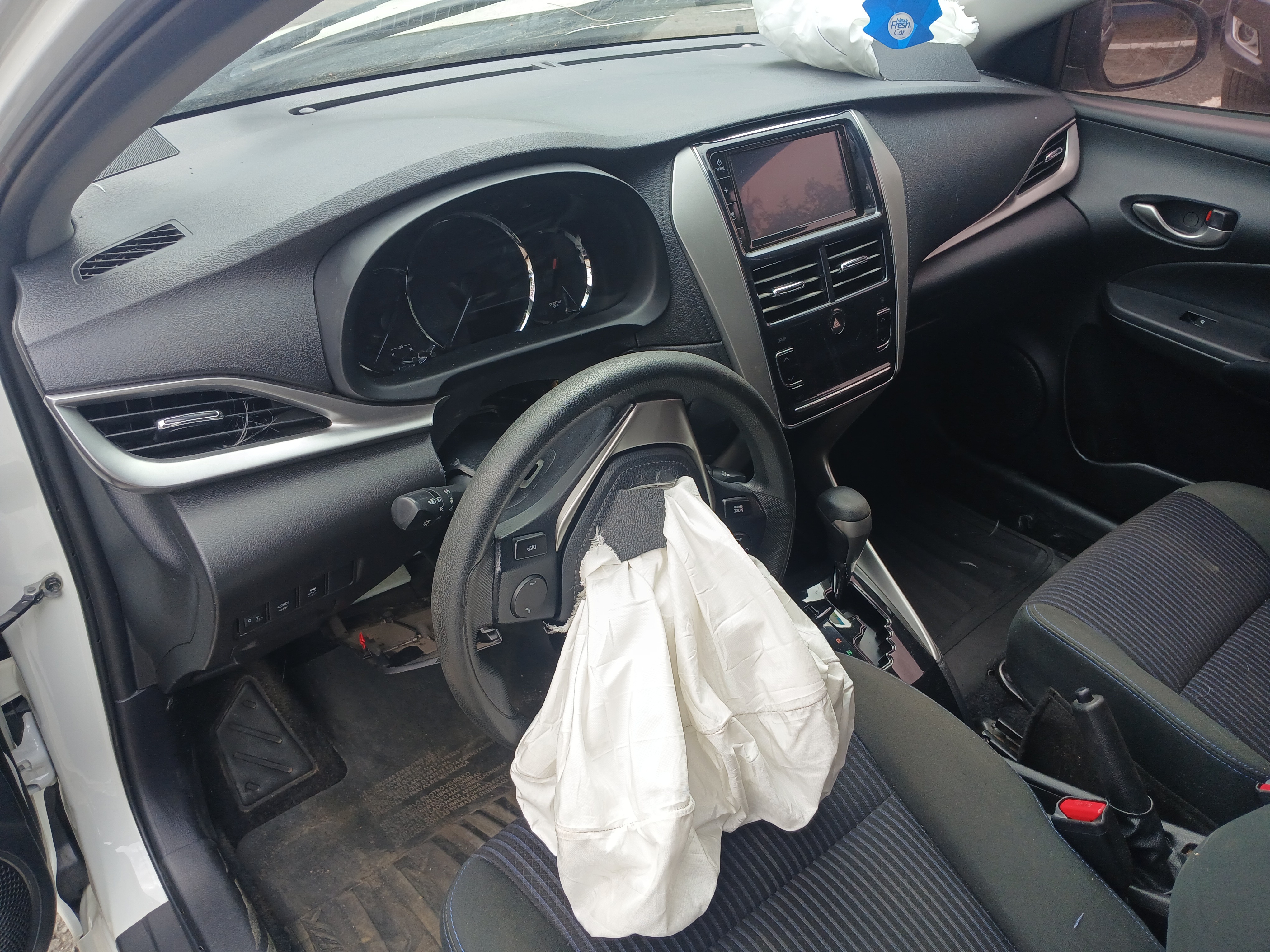 TOYOTA YARIS SD XLPLUSAT - 2018/2019 — foto 4 de 40