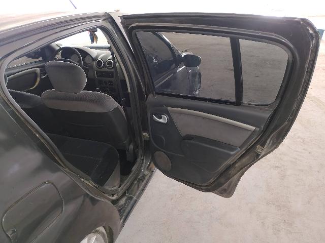 RENAULT SANDERO PRI 16 - 2008/2008 — foto 16 de 28