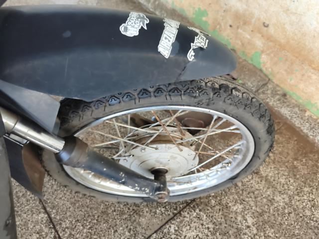 HONDA C100 BIZ ES - 2004/2004 — foto 9 de 11