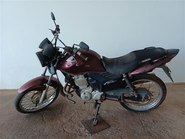 Honda CG 150 FAN ESI 2012 em leilão