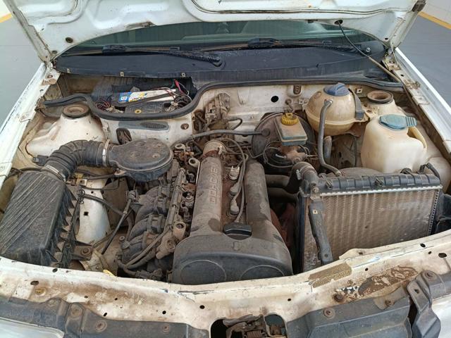 VOLKSWAGEN GOL 16V PLUS - 2001/2001 — foto 24 de 27