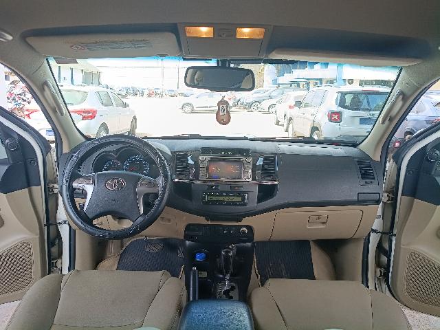 TOYOTA HILUXSW4 SRV4X4 - 2014/2014 — foto 6 de 40