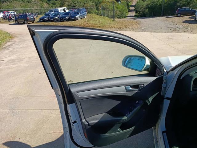AUDI A4 2.0T 180HP - 2011/2011 — foto 13 de 23