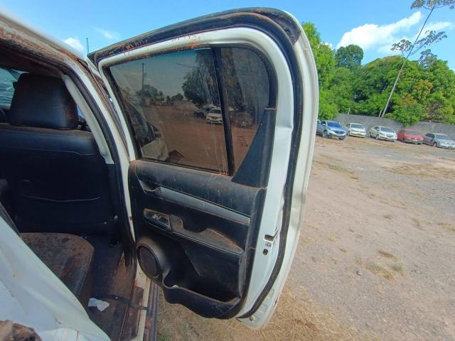 HILUX CD SRV 4X4 2.8 TDI DIESEL AUT - 2018/2019 — foto 13 de 40