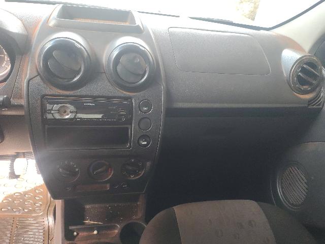 FORD FIESTA FLEX - 2011/2012 — foto 8 de 37