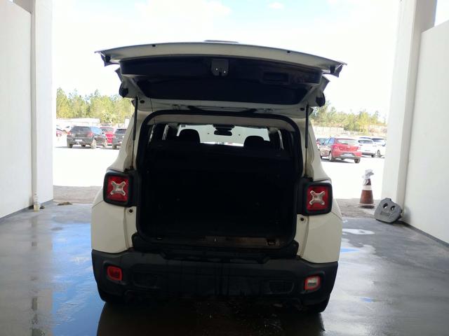 JEEP RENEGADE 1.8 AUTOM. - 2021/2021 — foto 22 de 40