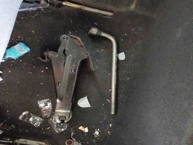 VOLKSWAGEN SAVEIRO 1.6 CS - 2012/2013 — foto 16 de 27